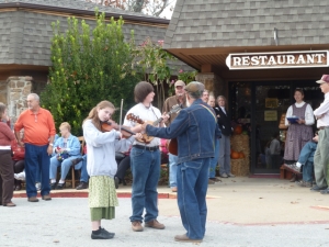 Folk music being played as we wait in line for the Thanksgiving buffet at the Ozark Folk Center.